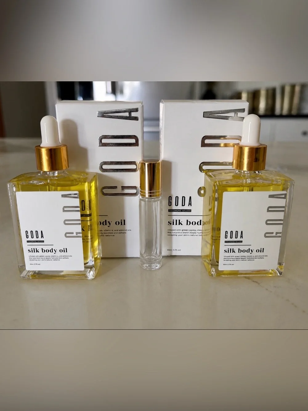 ✨2 NIB- Goda Silk Pheromone Body Oil Perfumes with Roller Bottle